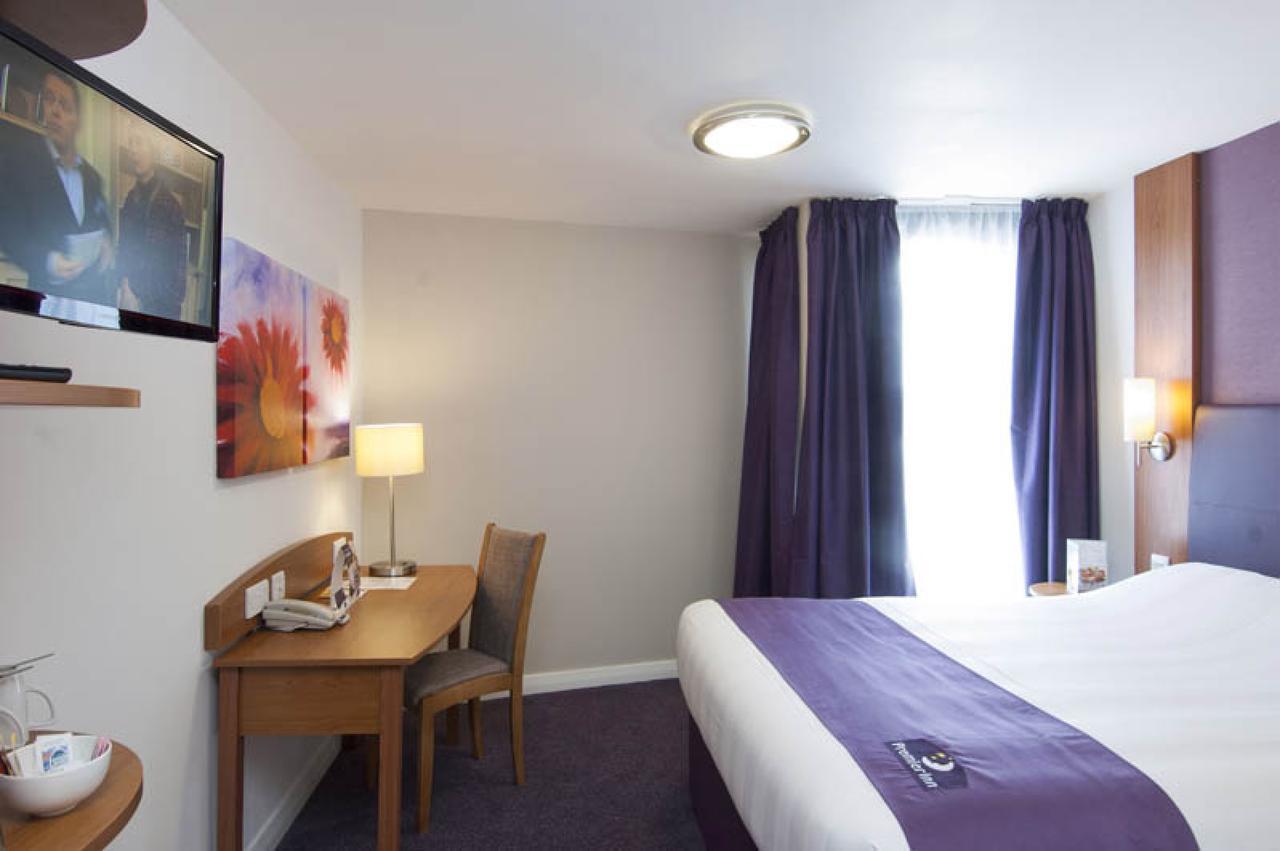 Premier Inn London Ilford Zimmer foto