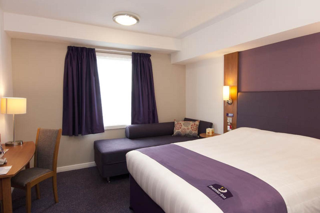 Premier Inn London Ilford Exterior foto