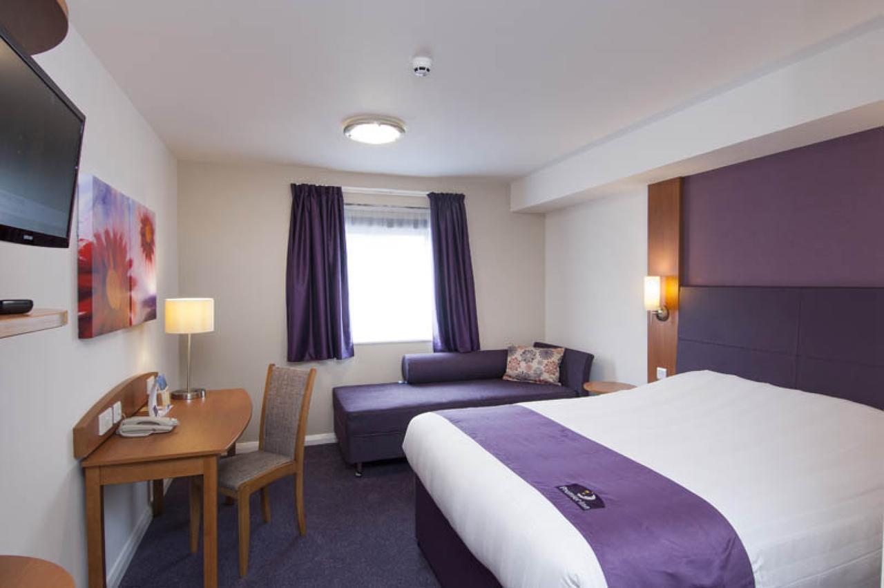 Premier Inn London Ilford Zimmer foto